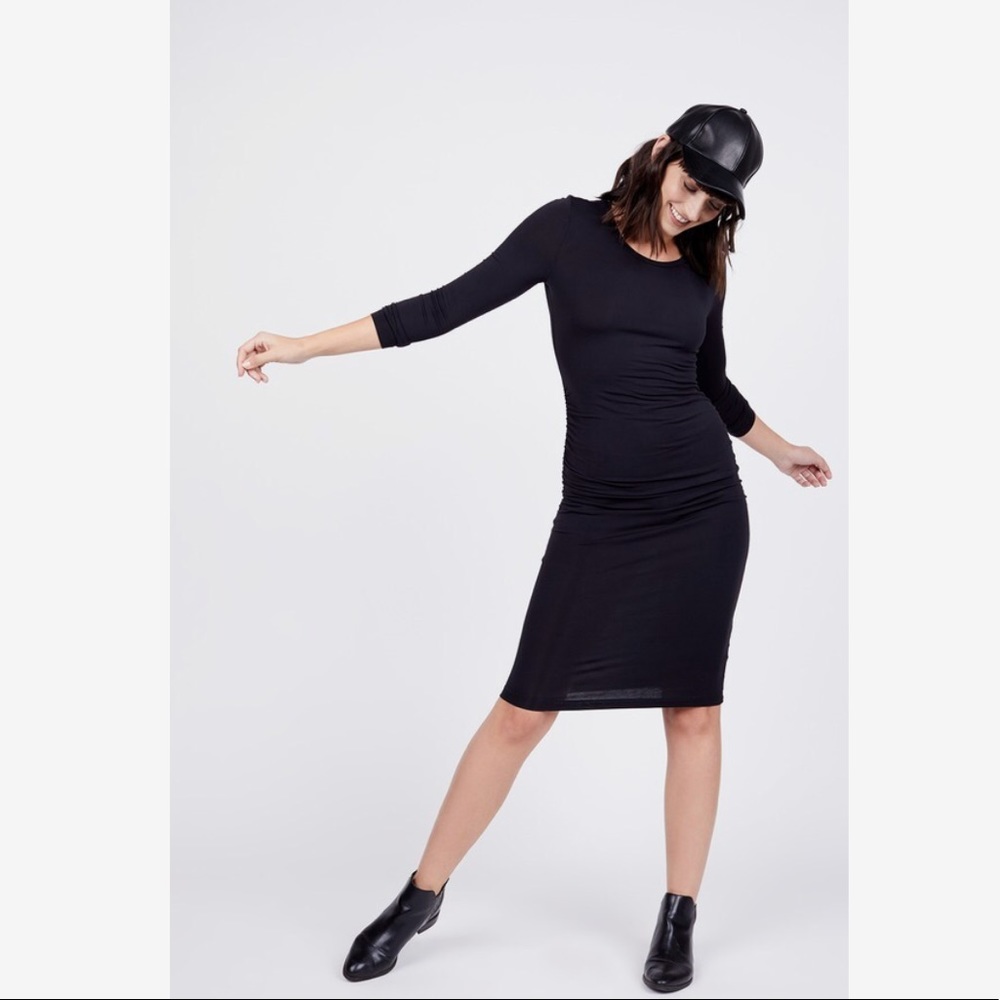 Summer & Sage
Side Ruched Midi Dress